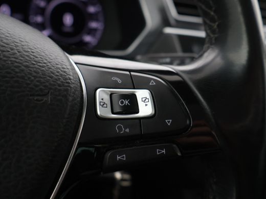 Volkswagen Tiguan 2.0 TDI 150 PK DSG *BTW* R-LINE HIGHLINE + PANORAMA | TREKHAAK | VIRTUAL COCKPIT | MASSAGE | ADAP... ActivLease financial lease