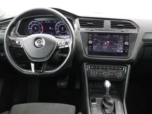 Volkswagen Tiguan 2.0 TDI 150 PK DSG *BTW* R-LINE HIGHLINE + PANORAMA | TREKHAAK | VIRTUAL COCKPIT | MASSAGE | ADAP... ActivLease financial lease