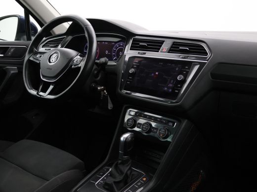Volkswagen Tiguan 2.0 TDI 150 PK DSG *BTW* R-LINE HIGHLINE + PANORAMA | TREKHAAK | VIRTUAL COCKPIT | MASSAGE | ADAP... ActivLease financial lease