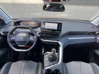 Peugeot 5008 1.2 130pk/H6/Allure/Nw Model/ 7-Pers./Trekhaak/Virtual/Led