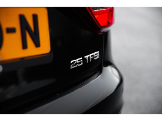 Audi A1 Sportback 25 TFSI Pro Line Cruise control | Audi Virtual Cockpit ActivLease financial lease