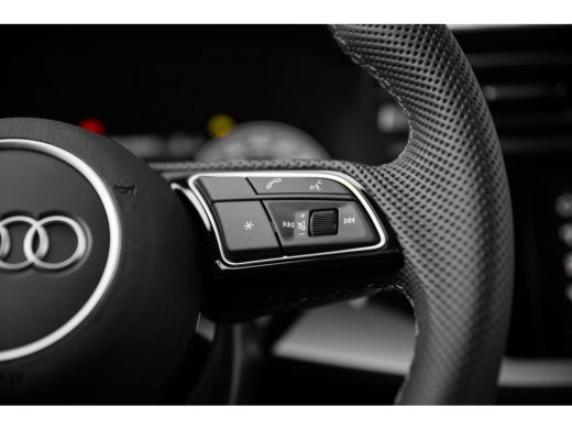 Audi A3 Sportback 40 TFSI e 204pk S edition | Adaptive Cruise | Achteruitrijcamera | 18" | Optiekpakket Z... ActivLease financial lease