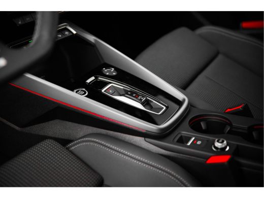 Audi A3 Sportback 40 TFSI e 204pk S edition | Adaptive Cruise | Achteruitrijcamera | 18" | Optiekpakket Z... ActivLease financial lease