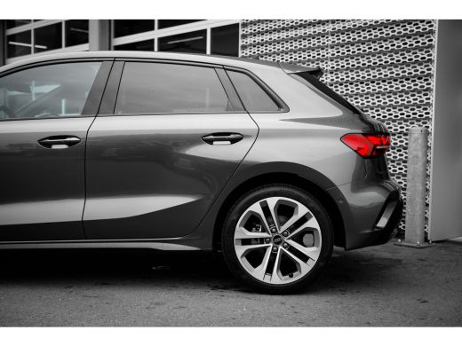 Audi A3 Sportback 40 TFSI e 204pk S edition | Adaptive Cruise | Achteruitrijcamera | 18" | Optiekpakket Z... ActivLease financial lease
