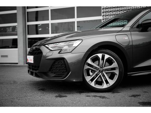 Audi A3 Sportback 40 TFSI e 204pk S edition | Adaptive Cruise | Achteruitrijcamera | 18" | Optiekpakket Z... ActivLease financial lease