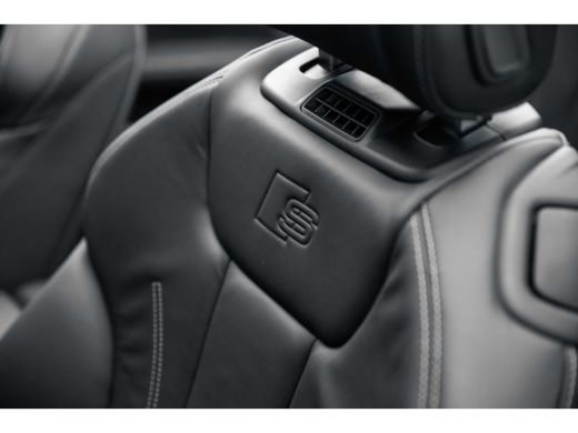 Audi A5 Cabriolet 35 TFSI S edition | Achteruitrijcamera | Stoelverwarming | 20" | Stoelen Elektrisch | N... ActivLease financial lease