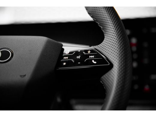 Audi Q6 e-tron Audi S edition quattro 100 kWh 388pk | Panoramadak | Tech Pro | Luchtvering ActivLease financial lease