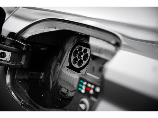 Audi Q6 e-tron Audi S edition quattro 100 kWh 388pk | Panoramadak | Tech Pro | Luchtvering ActivLease financial lease