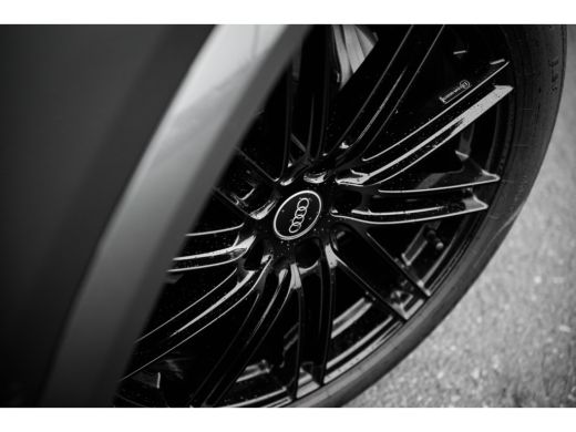 Audi Q6 e-tron Audi S edition quattro 100 kWh 388pk | Panoramadak | Tech Pro | Luchtvering ActivLease financial lease