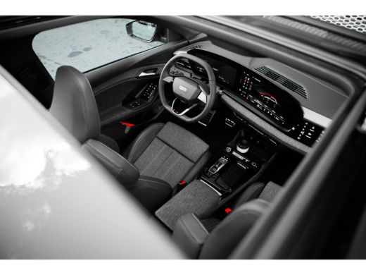 Audi Q6 e-tron Audi S edition quattro 100 kWh 388pk | Panoramadak | Tech Pro | Luchtvering ActivLease financial lease