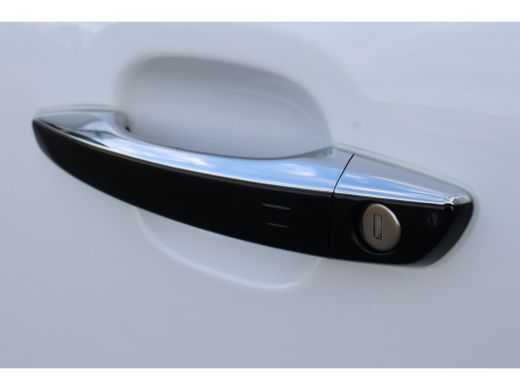 Citroën C3 1.2 PURETECH 110PK FEEL EDITION AUTOMAAT / NAVI / CLIMA / LED / PDC / 16" LMV / KEYLESS / BLUETOO... ActivLease financial lease