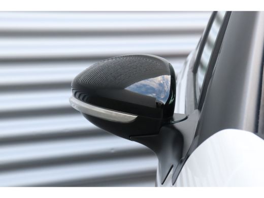 Citroën C3 1.2 PURETECH 110PK FEEL EDITION AUTOMAAT / NAVI / CLIMA / LED / PDC / 16" LMV / KEYLESS / BLUETOO... ActivLease financial lease