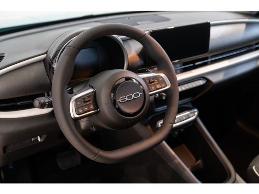 Fiat 600 Fiat 1.2 Hybrid 136 Urban Automaat | Camera | Parkeersensoren | Apple Carplay & Android Auto | Ke... ActivLease financial lease