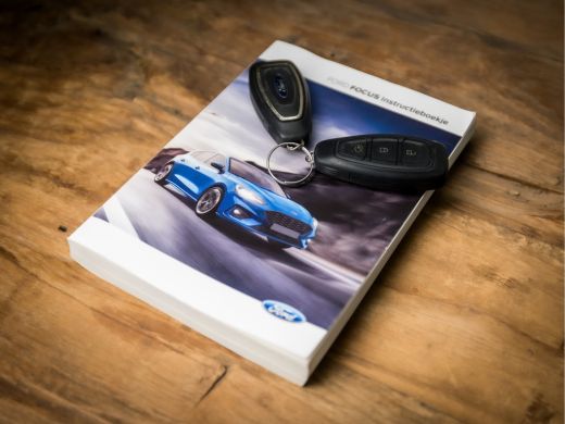 Ford FOCUS Wagon 1.0 EcoBoost Titanium Business Automaat (PANORAMADAK, APPLE CARPLAY, GROOT NAVI, STUUR/STOELVERWA... ActivLease financial lease