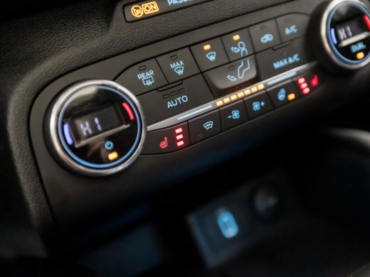 Ford FOCUS Wagon 1.0 EcoBoost Titanium Business Automaat (PANORAMADAK, APPLE CARPLAY, GROOT NAVI, STUUR/STOELVERWA... ActivLease financial lease