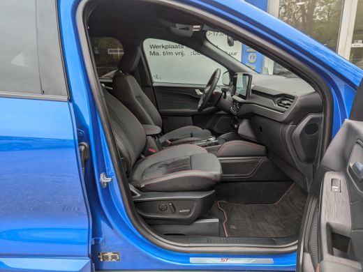 Ford Kuga Ford | Adap. Cruise | Winter Pack | AGR stoelen | Trekhaak (2.100kg trekgewicht) | Fabrieksgarant... ActivLease financial lease