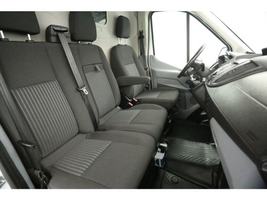 Ford Transit 350 2.0 TDCI L3H3 2800kg Trekgew. Airco Cruise Kasten Parkeersensoren Inrichting 3 Persoons LED T... ActivLease financial lease