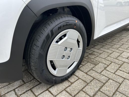 Hyundai Inster E-Motion 49 kWh | Achteruitrijcamera | Adaptieve Cruise Control | Climate Control | Elektrisch ve... ActivLease financial lease