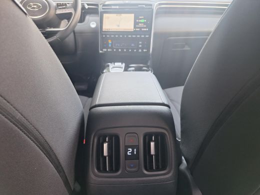 Hyundai Tucson 1.6 T-GDI HEV Comfort Smart | Rijklaarprijs! | Trekhaak 1.650kg! | Climate Control 3 zone | Adapt... ActivLease financial lease