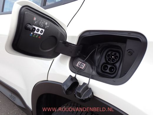 Jeep Avenger Longitude 54kWh KEYLESS/DAB/CARPLAY/LED/NAVIGATIE ActivLease financial lease