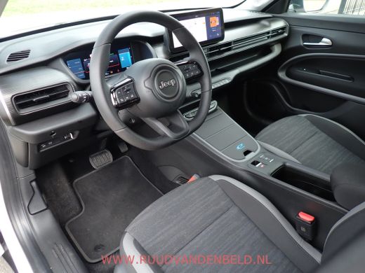 Jeep Avenger Longitude 54kWh KEYLESS/DAB/CARPLAY/LED/NAVIGATIE ActivLease financial lease