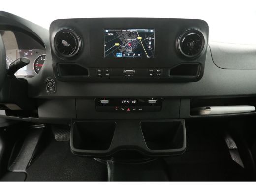 Mercedes Sprinter 3.0 V6 319CDI L2H1 191PK 3000KG Trekgew. Dubbellucht Automaat Airco Cruise Camera Carplay Navi 3 ... ActivLease financial lease