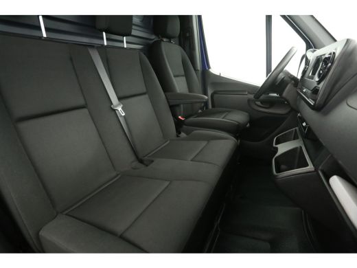 Mercedes Sprinter 3.0 V6 319CDI L2H1 191PK 3000KG Trekgew. Dubbellucht Automaat Airco Cruise Camera Carplay Navi 3 ... ActivLease financial lease