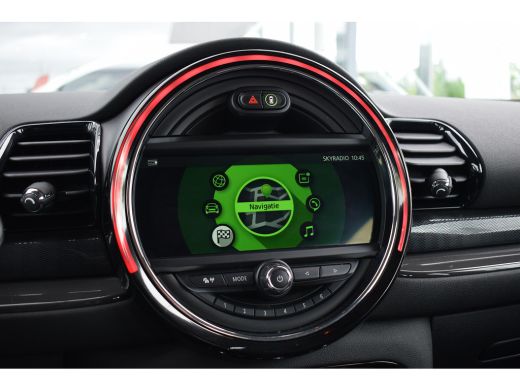 Mini Clubman 1.5 Cooper Pepper Serious Business | Automaat | H/K | 17" LM | Cruise ActivLease financial lease