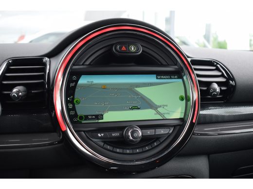Mini Clubman 1.5 Cooper Pepper Serious Business | Automaat | H/K | 17" LM | Cruise ActivLease financial lease