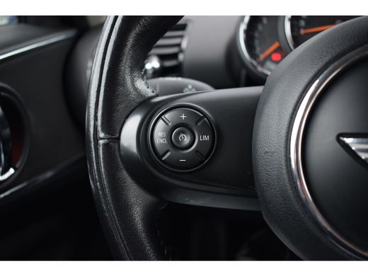 Mini Clubman 1.5 Cooper Pepper Serious Business | Automaat | H/K | 17" LM | Cruise ActivLease financial lease