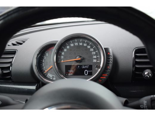 Mini Clubman 1.5 Cooper Pepper Serious Business | Automaat | H/K | 17" LM | Cruise ActivLease financial lease