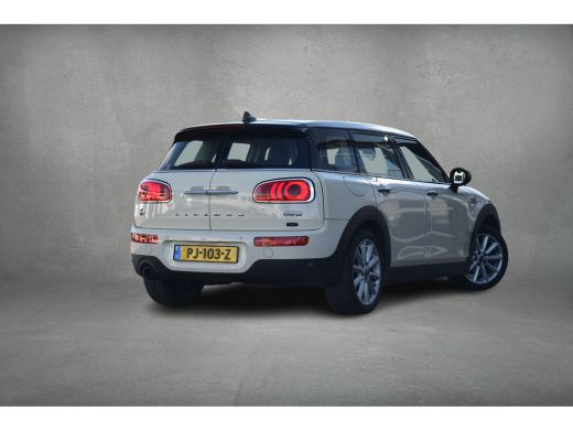 Mini Clubman 1.5 Cooper Pepper Serious Business | Automaat | H/K | 17" LM | Cruise ActivLease financial lease