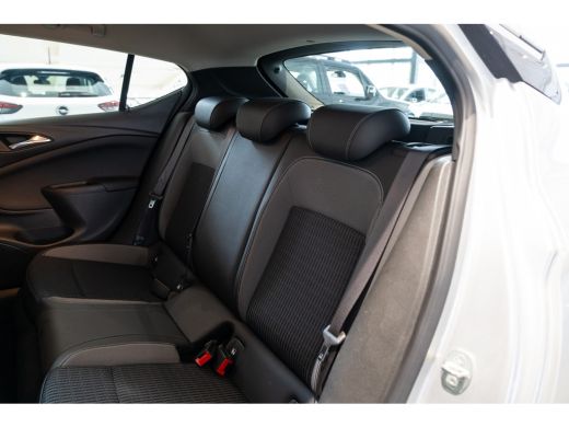 Opel Astra 1.4 Turbo Business Elegance Automaat | Camera | AGR Stoel | Climate Controle | Keyless | Parkeers... ActivLease financial lease