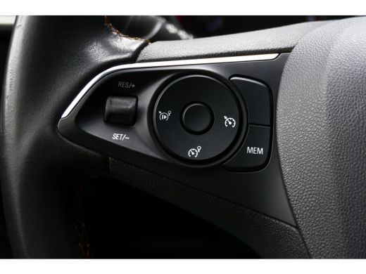 Opel Crossland X Opel 1.2 TURBO 110PK INNOVATION / NAVI / LED / CLIMA / PDC / 16"LMV / CMAERA/ AGR / BLUETOOTH / C... ActivLease financial lease