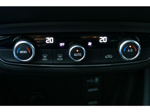 Opel Crossland X Opel 1.2 TURBO 110PK INNOVATION / NAVI / LED / CLIMA / PDC / 16"LMV / CMAERA/ AGR / BLUETOOTH / C... ActivLease financial lease