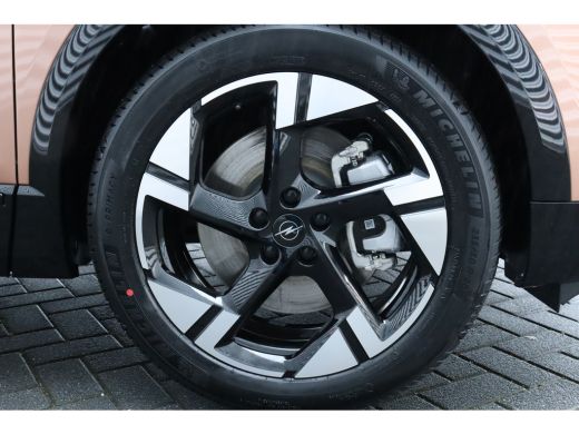 Opel Grandland Electric Opel GS 73KWH 210PK AUTOMAAT / NAVI / CLIMA / FULL-LED / AGR / 20" LMV / KEYLESS / PANO. DAK / AD... ActivLease financial lease