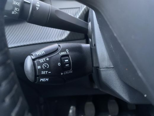 Peugeot 208 1.2 PureTech Style | Airco | Bluetooth telefoonvoorbereiding | Cruise control ActivLease financial lease