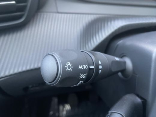 Peugeot 208 1.2 PureTech Style | Airco | Bluetooth telefoonvoorbereiding | Cruise control ActivLease financial lease