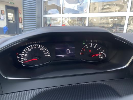 Peugeot 208 1.2 PureTech Style | Airco | Bluetooth telefoonvoorbereiding | Cruise control ActivLease financial lease
