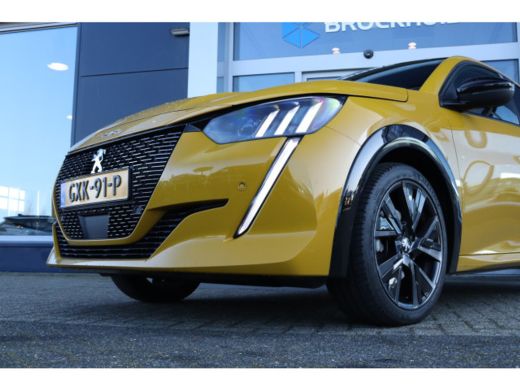 Peugeot 208 Peugeot 1.2 Turbo GT 130PK | Camera | Cruise Control | Navi | Climate | Carplay | PDC V/A | LED ActivLease financial lease