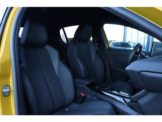 Peugeot 208 Peugeot 1.2 Turbo GT 130PK | Camera | Cruise Control | Navi | Climate | Carplay | PDC V/A | LED ActivLease financial lease