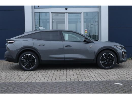 Peugeot 408 Peugeot 1.2 Hybrid 136 e-DCS6 GT | Adaptive Cruise| Alcantara | Stuurverwarming | Camera | Keyles... ActivLease financial lease