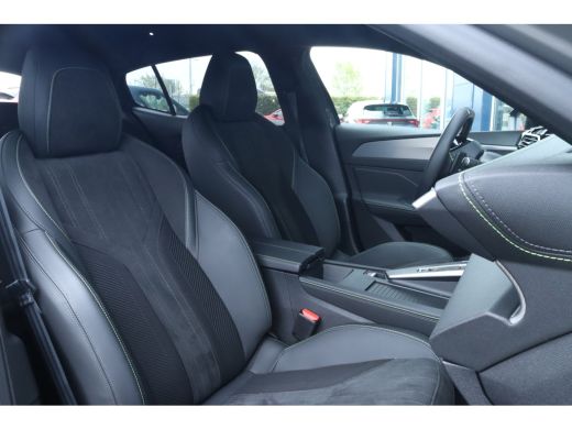 Peugeot 408 Peugeot 1.2 Hybrid 136 e-DCS6 GT | Adaptive Cruise| Alcantara | Stuurverwarming | Camera | Keyles... ActivLease financial lease