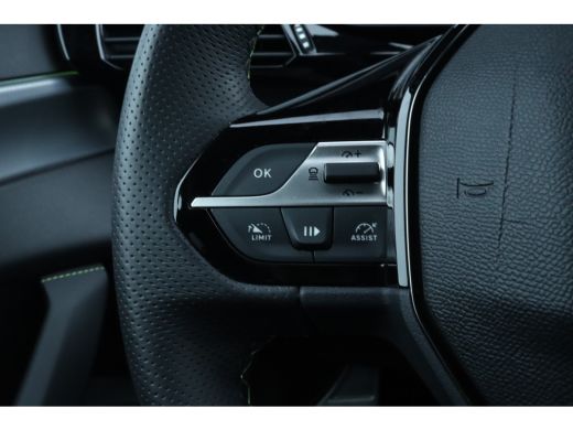 Peugeot 408 Peugeot 1.2 Hybrid 136 e-DCS6 GT | Adaptive Cruise| Alcantara | Stuurverwarming | Camera | Keyles... ActivLease financial lease