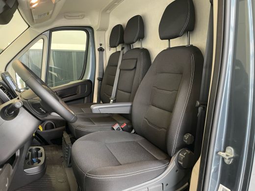 Peugeot Boxer 2.2 BlueHDi 140pk Automaat! L2H2 3.5t | Achteruitrijcamera | Airco (automatisch) | Apple Carplay/... ActivLease financial lease