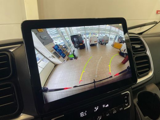 Peugeot Boxer 2.2 BlueHDi 140pk Automaat! L2H2 3.5t | Achteruitrijcamera | Airco (automatisch) | Apple Carplay/... ActivLease financial lease