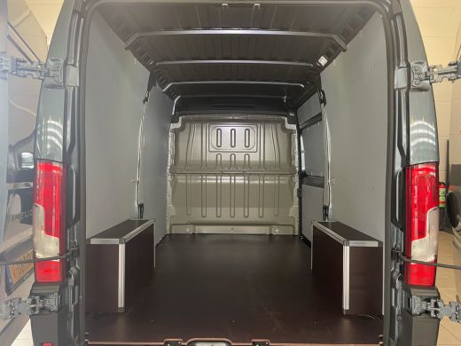 Peugeot Boxer 2.2 BlueHDi 140pk Automaat! L2H2 3.5t | Achteruitrijcamera | Airco (automatisch) | Apple Carplay/... ActivLease financial lease