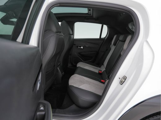 Peugeot e-208 EV GT 350 50 kWh [ 3-Fase ] (INCL-BTW) *PANO | FULL-LED | DIGI-COCKPIT | BLINDSPOT | CAMERA | LEA... ActivLease financial lease