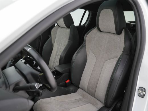Peugeot e-208 EV GT 350 50 kWh [ 3-Fase ] (INCL-BTW) *PANO | FULL-LED | DIGI-COCKPIT | BLINDSPOT | CAMERA | LEA... ActivLease financial lease