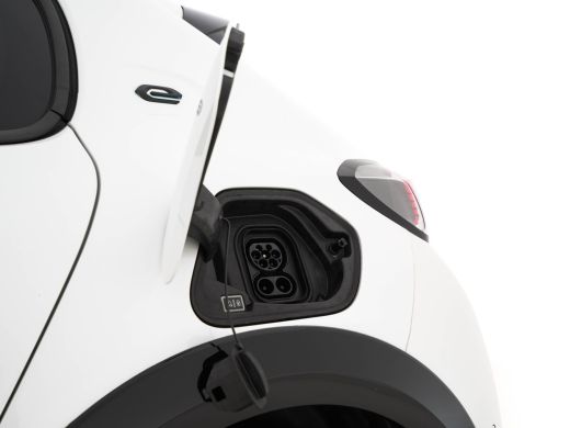 Peugeot e-208 EV GT 350 50 kWh [ 3-Fase ] (INCL-BTW) *PANO | FULL-LED | DIGI-COCKPIT | BLINDSPOT | CAMERA | LEA... ActivLease financial lease